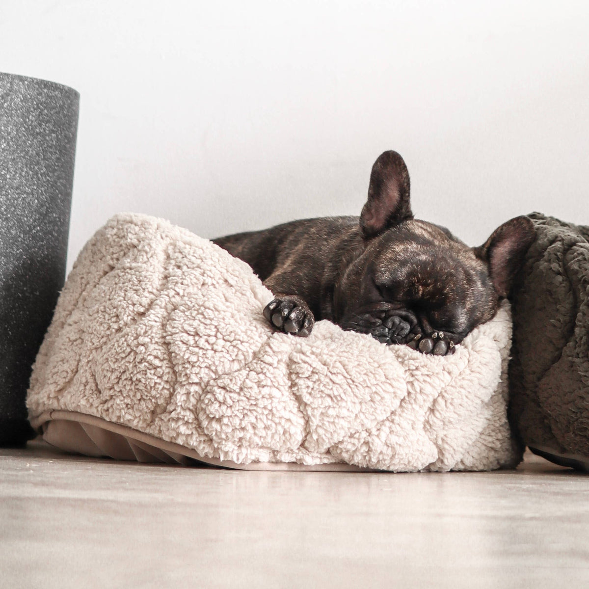Taart Reversible Dog & Cat Bed - Petite